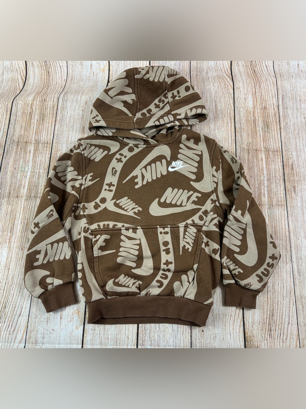 Nike Boys BrownAOP Graphic Fleece Swoosh Hoodie Sweatshirt FD3168-259 Size XS
